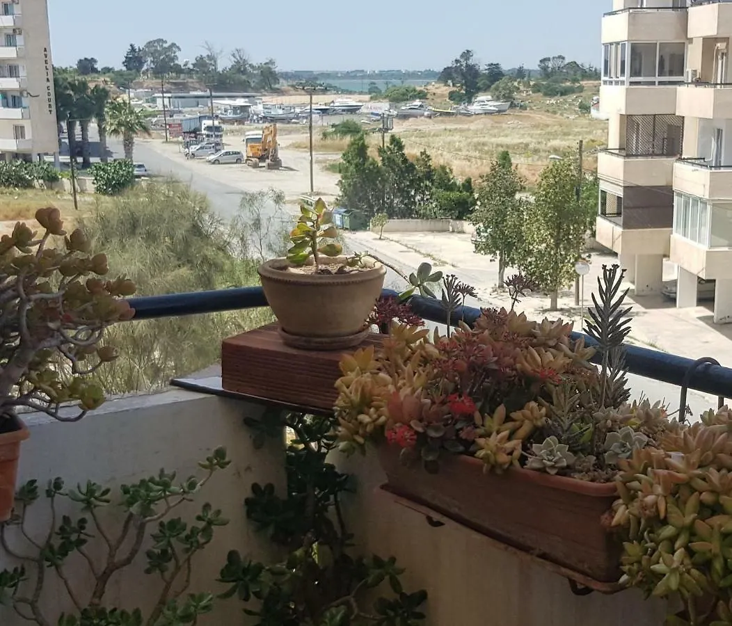 Mackenzie Central Apartment Larnaca